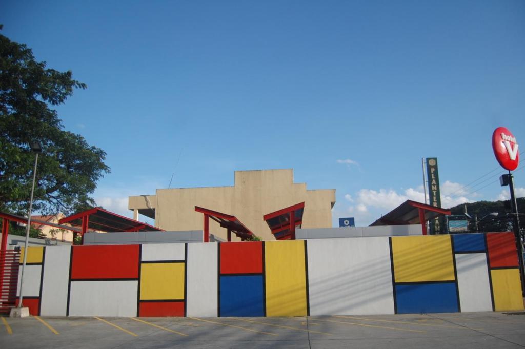 Hotel V Angeles Luaran gambar