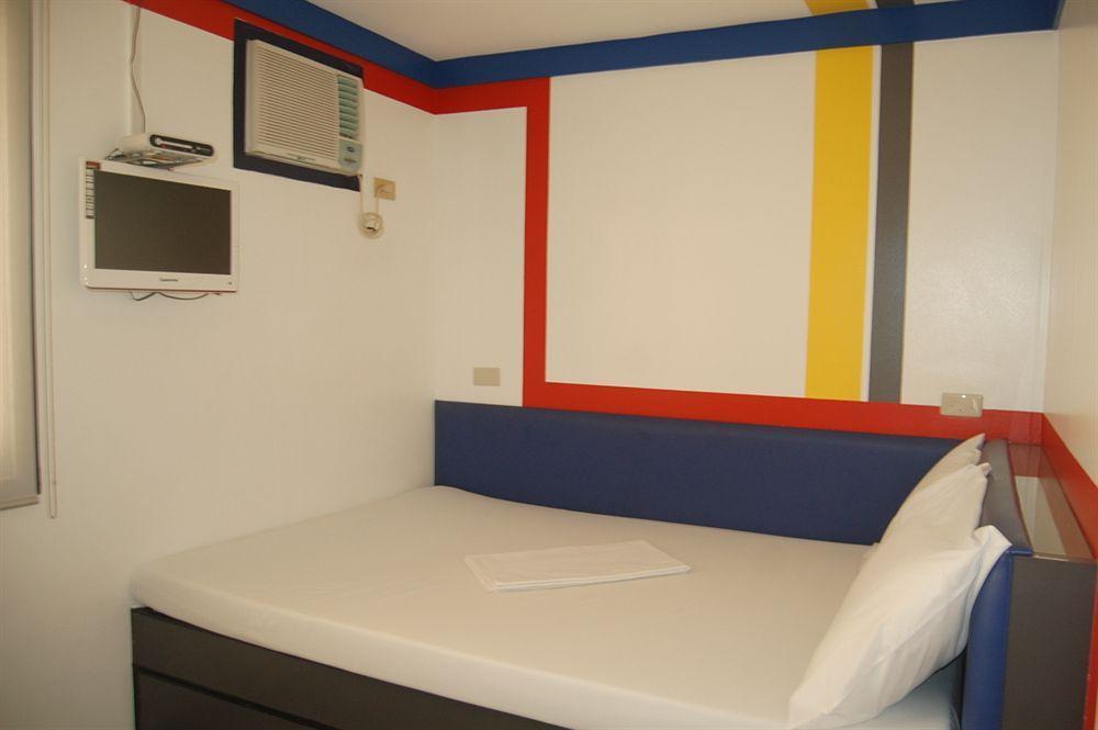Hotel V Angeles Luaran gambar
